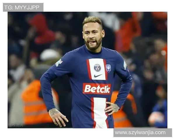 足球明星的时尚用品揭秘:从球场到T台的潮流风向标与个性选择 足球明星的时尚用品揭秘:从球场到T台的潮流风向标与个性选择