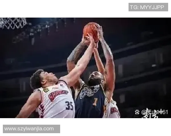 重庆篮球队战术解析及其对手战术比较的深度剖析 重庆篮球队战术解析及其对手战术比较的深度剖析